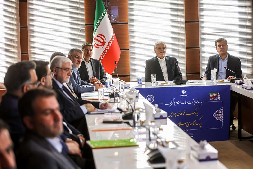 نشست هیئت امنای پارک فناوری پردیس با حضور معاون اول رییس‌جمهور