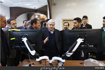 Visit of the Science, Research and Military Centers of Isfahan by the Vice President for Science and