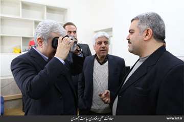 Visit of the Science, Research and Military Centers of Isfahan by the Vice President for Science and