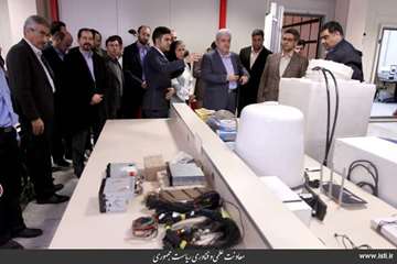 The vice president for science and technology affairs on visit of knowledge-based and technological 