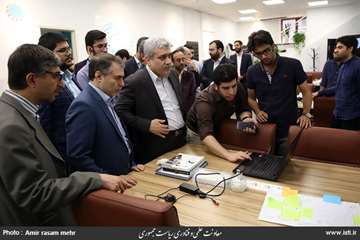 Visit of Omid Innovation Center by the Vice President for Science and Technology Affairs