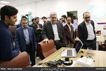 Visit of Omid Innovation Center by the Vice President for Science and Technology Affairs