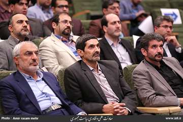 Visit of Exhibition of Spatial Achievements of Iran Space Research Institute by the Vice President f