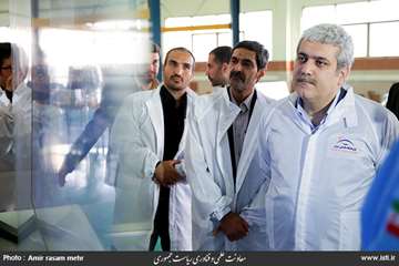 Visit of Exhibition of Spatial Achievements of Iran Space Research Institute by the Vice President f