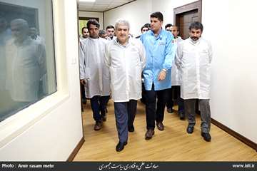 Visit of Exhibition of Spatial Achievements of Iran Space Research Institute by the Vice President f