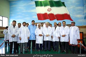 Visit of Exhibition of Spatial Achievements of Iran Space Research Institute by the Vice President f