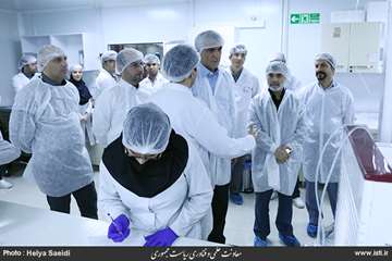 Visit of Sharif University of Industry and PersisGen Par Co., the first medical biotechnology accele