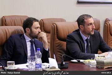 The Vice President for Science and Technology Affairs in Meeting with the Minister of Education, Uni