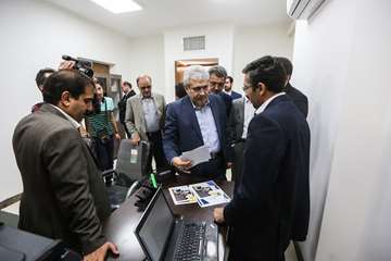 Visiting the knowledge-based companies of Yazd Province by the vice president for science and techno