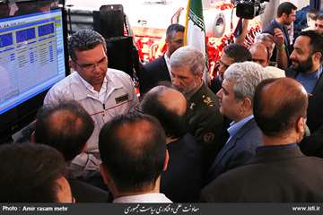 Visit of the sixth international exhibition of railroad transportation by the vice president for sci