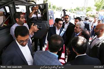 Visit of the sixth international exhibition of railroad transportation by the vice president for sci