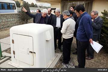 Visit of the housing development research center by the vice president for science and technology af