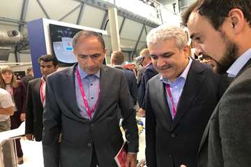 Sourena Sattari visits Russias largest industrial technology fair