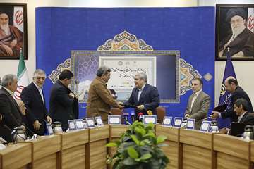 “Made in Iran” Trains on Irans metro rail with the support of the Vice President of Science and Tech