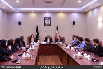 Friendly meeting of Dr. Sattari with staff of the information and communications center of the Vice-