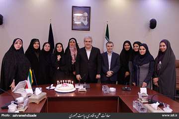 Friendly meeting of Dr. Sattari with staff of the information and communications center of the Vice-